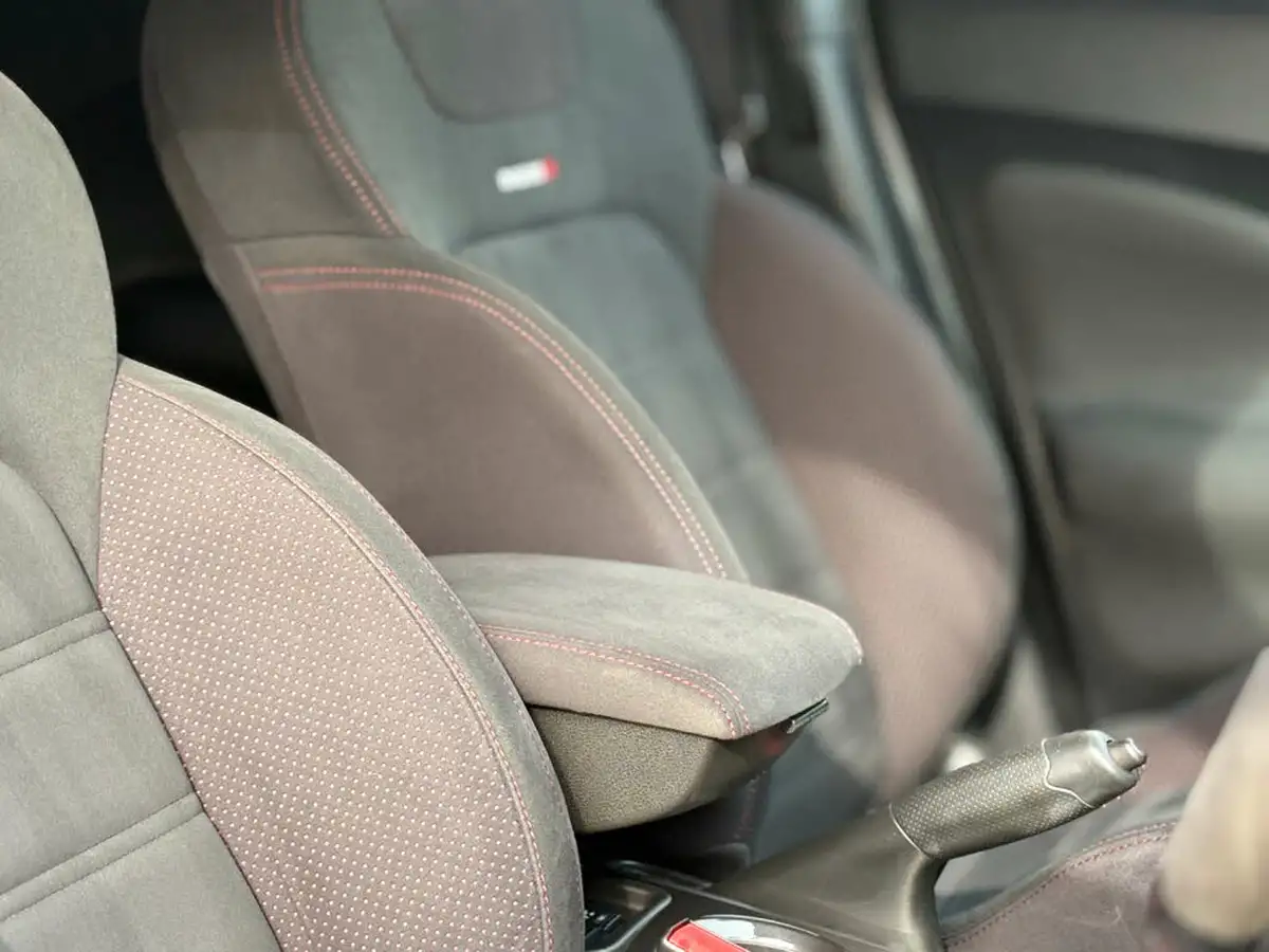 2012-chevrolet-cruze-16-lt-hatchback-big-67