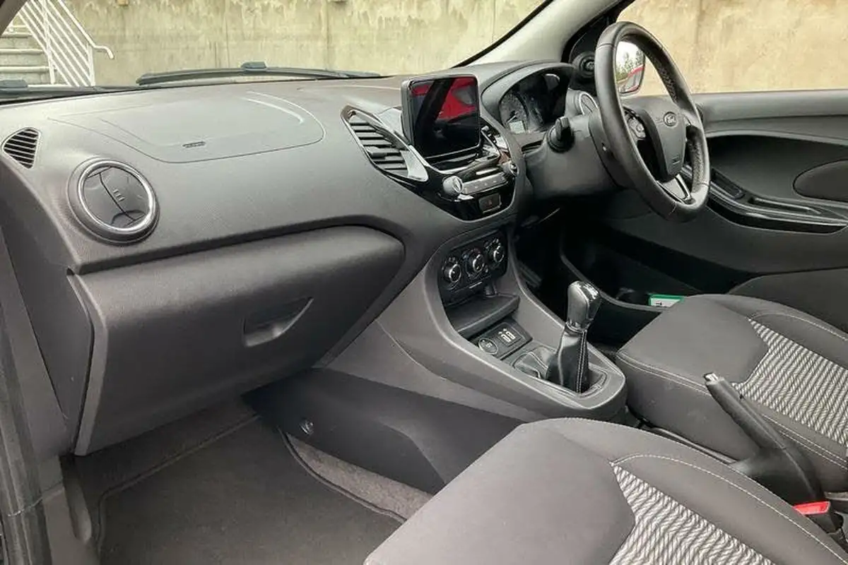 2019-ford-ka-12-ti-vct-zetec-70ps-big-17