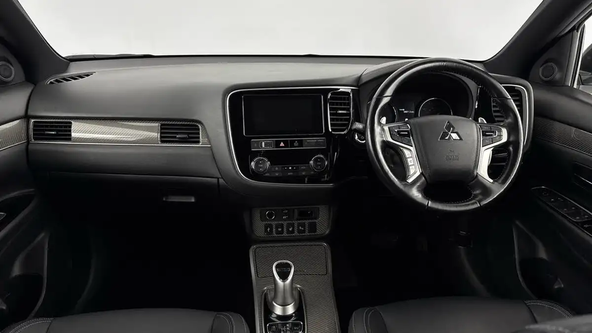 2019-mitsubishi-outlander-24-4h-phev-big-10
