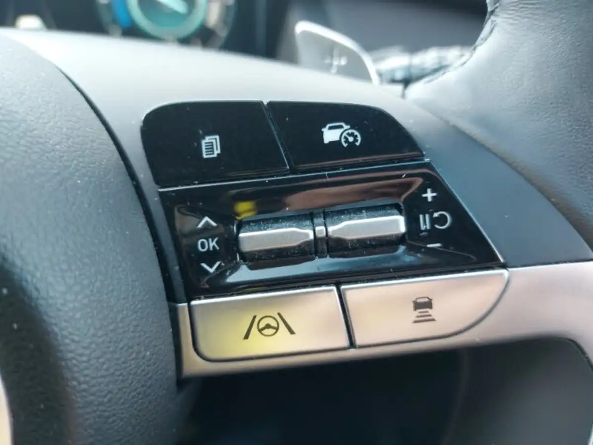 2023-hyundai-tucson-16-t-gdi-premium-230ps-hybrid-auto-big-13