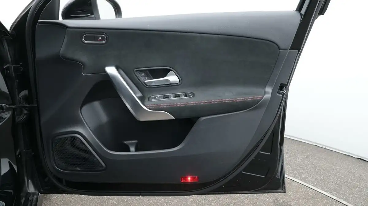 2020-mercedes-benz-a-class-20d-a220d-amg-line-hatchback-5d-big-15