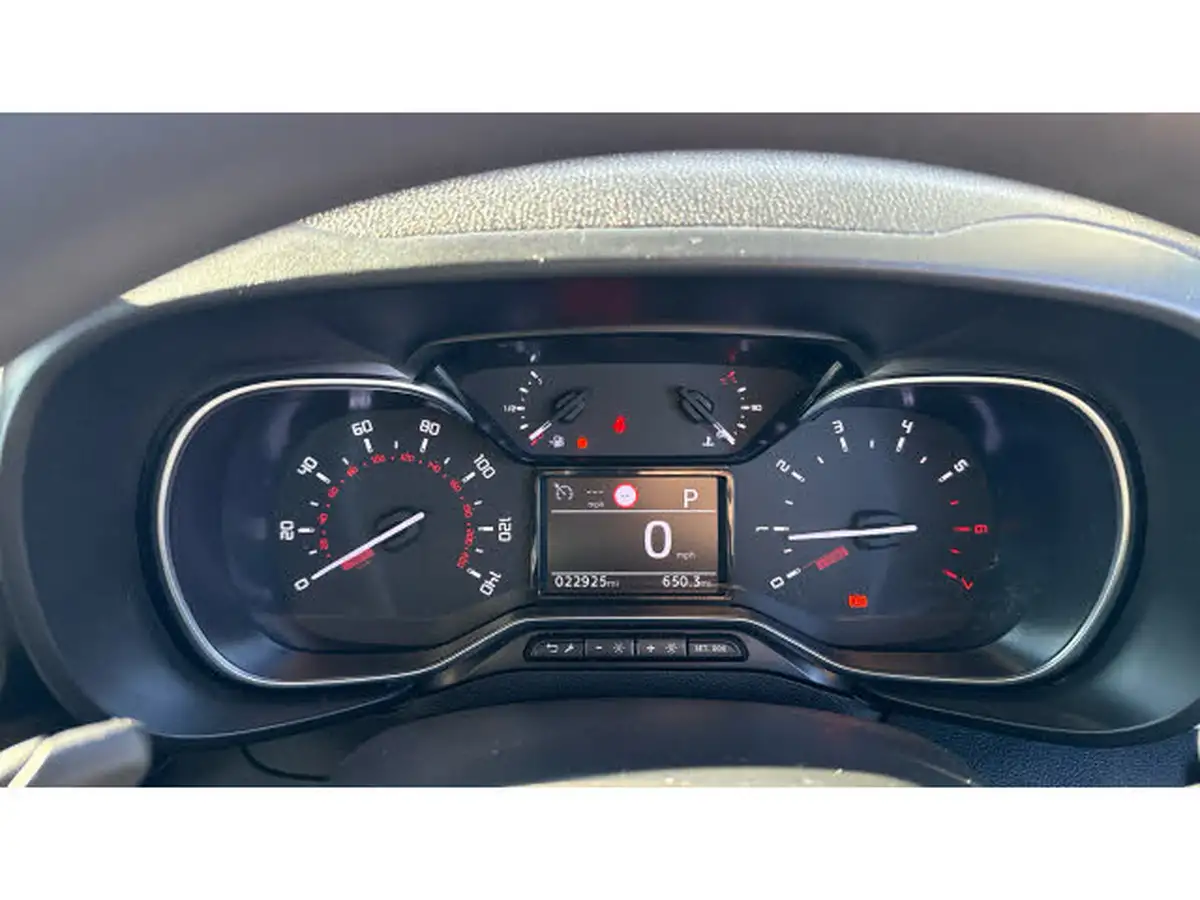 2023-toyota-proace-city-15d-design-100hpeu6d-big-8