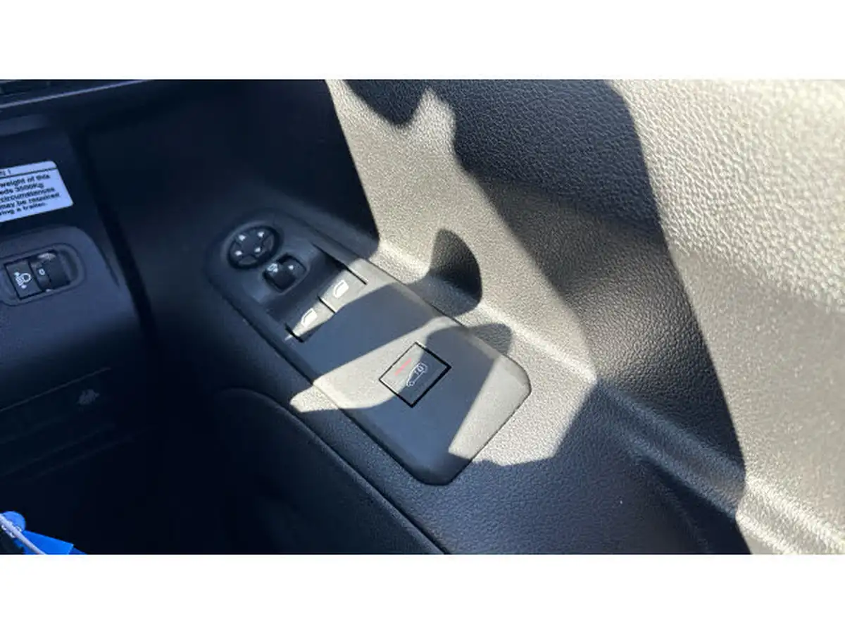 2023-toyota-proace-city-15d-design-100hpeu6d-big-32
