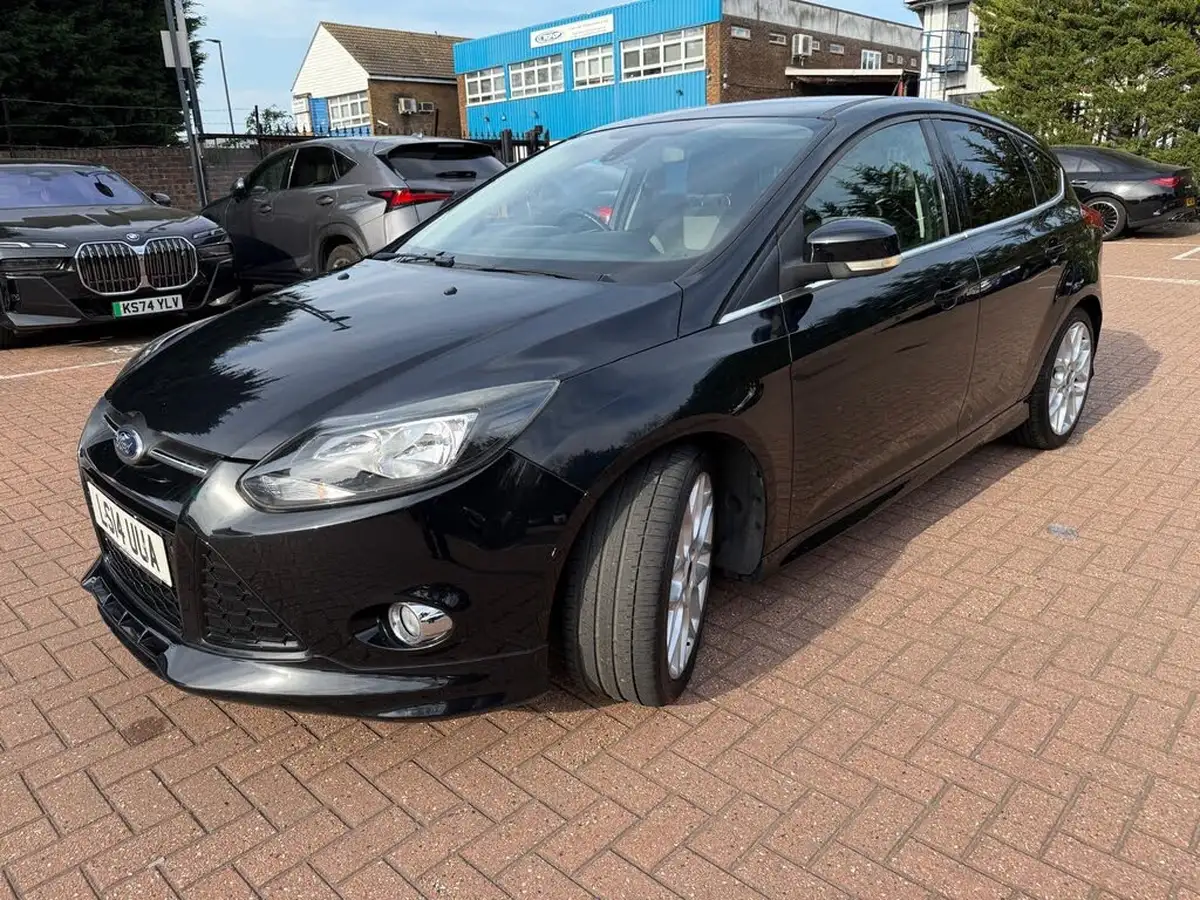 2014-ford-focus-10-zetec-s-scti-hatchback-big-3