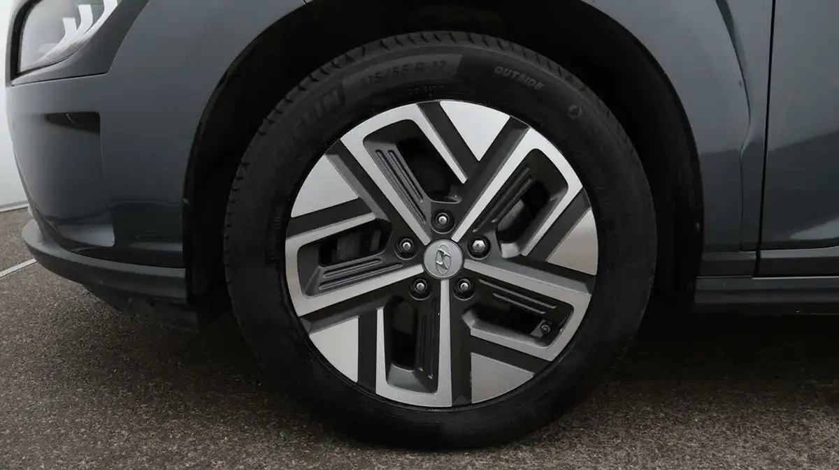 2022-hyundai-kona-e-premium-204ps-64kwh-7kw-obc-big-18