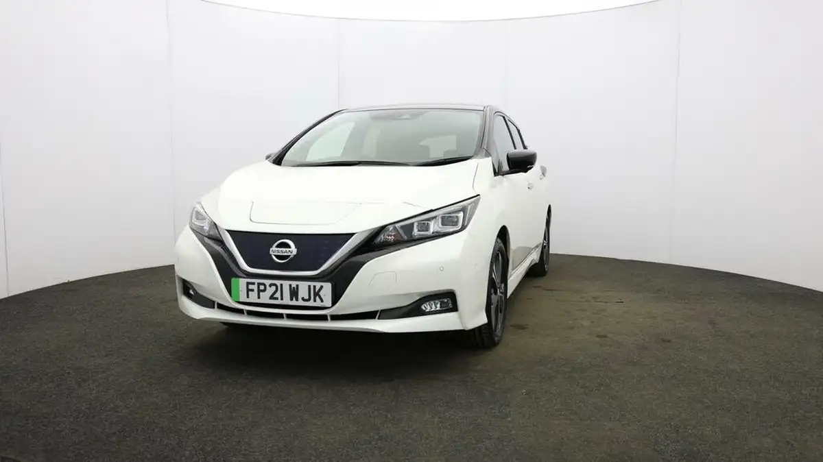 2021-nissan-leaf-e-tekna-big-31
