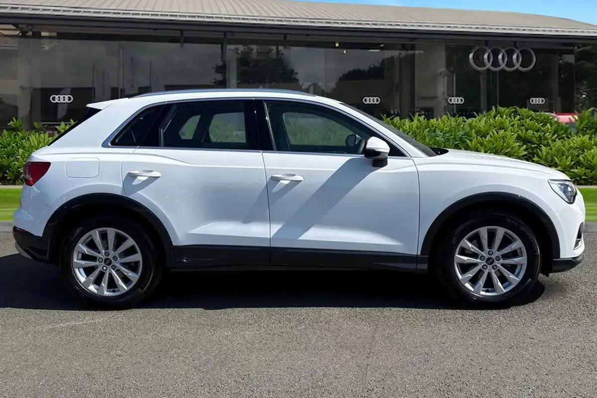 2024-audi-q3-15-35-tfsi-sport-station-wagon-s-tronic-big-2