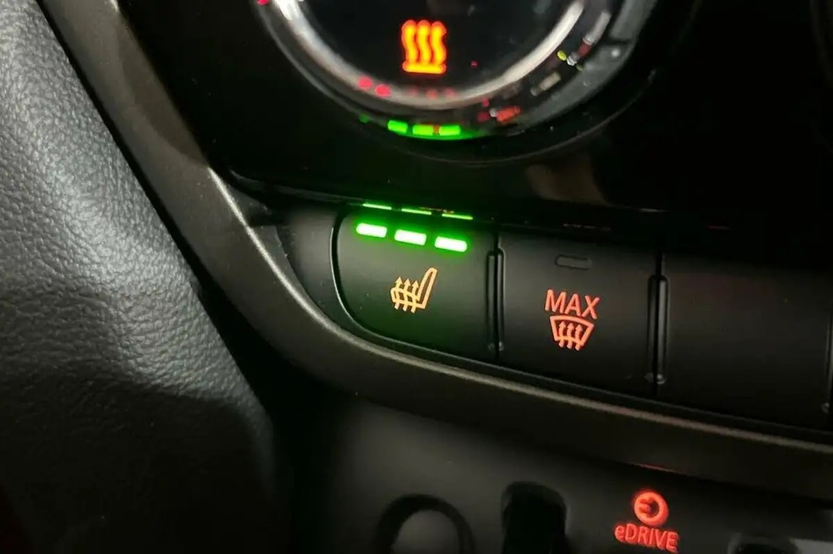 2021-mini-countryman-15-cooper-s-e-phev-classic-comfort-big-16