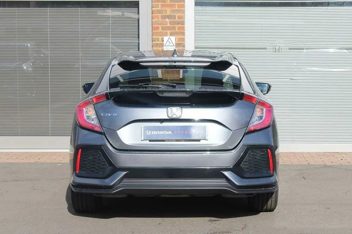 2018-honda-civic-15-vtec-turbo-prestige-cvt-big-6