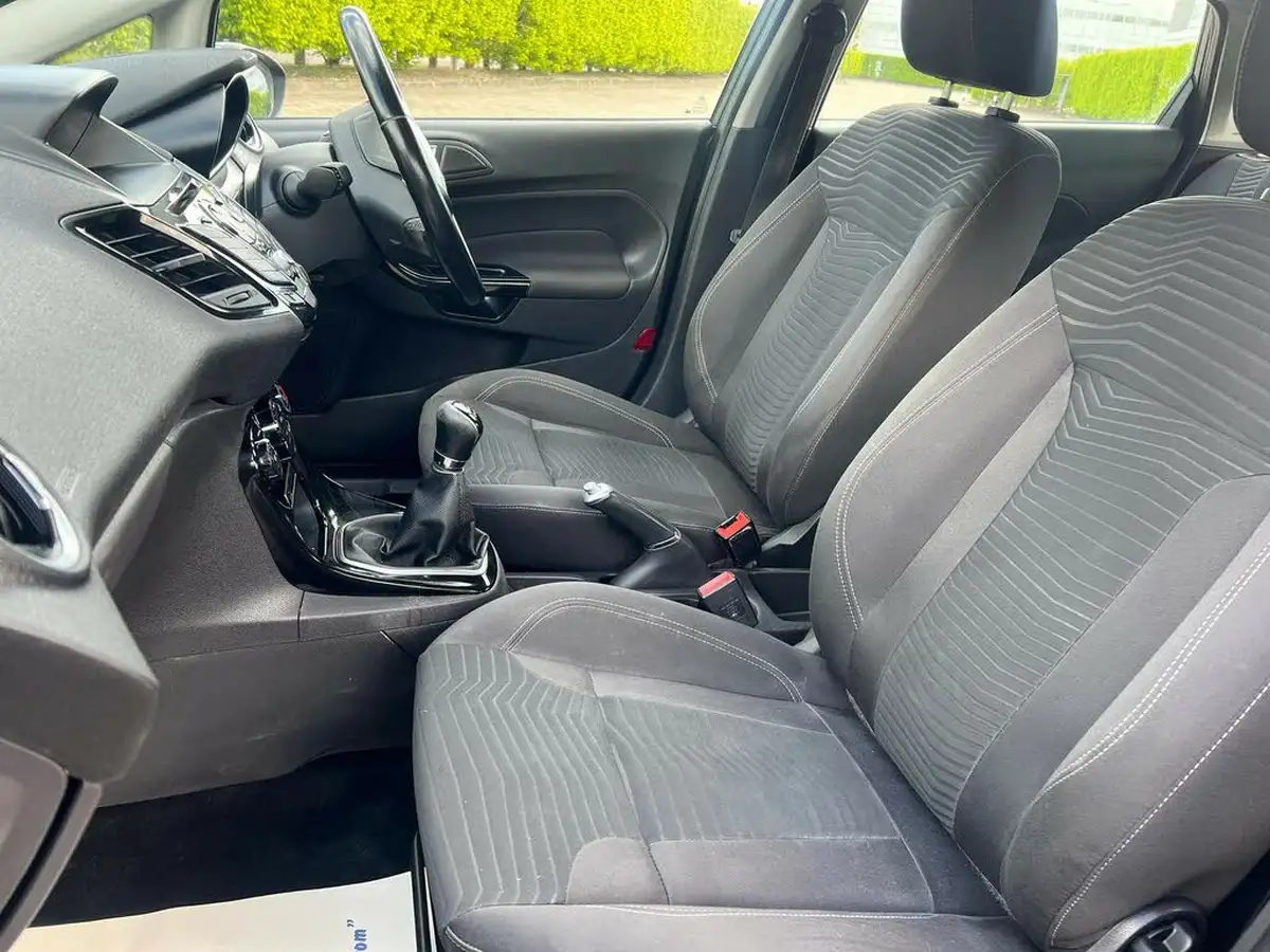 2016-ford-fiesta-10t-zetec-100ps-ecoboost-ss-5d-big-11