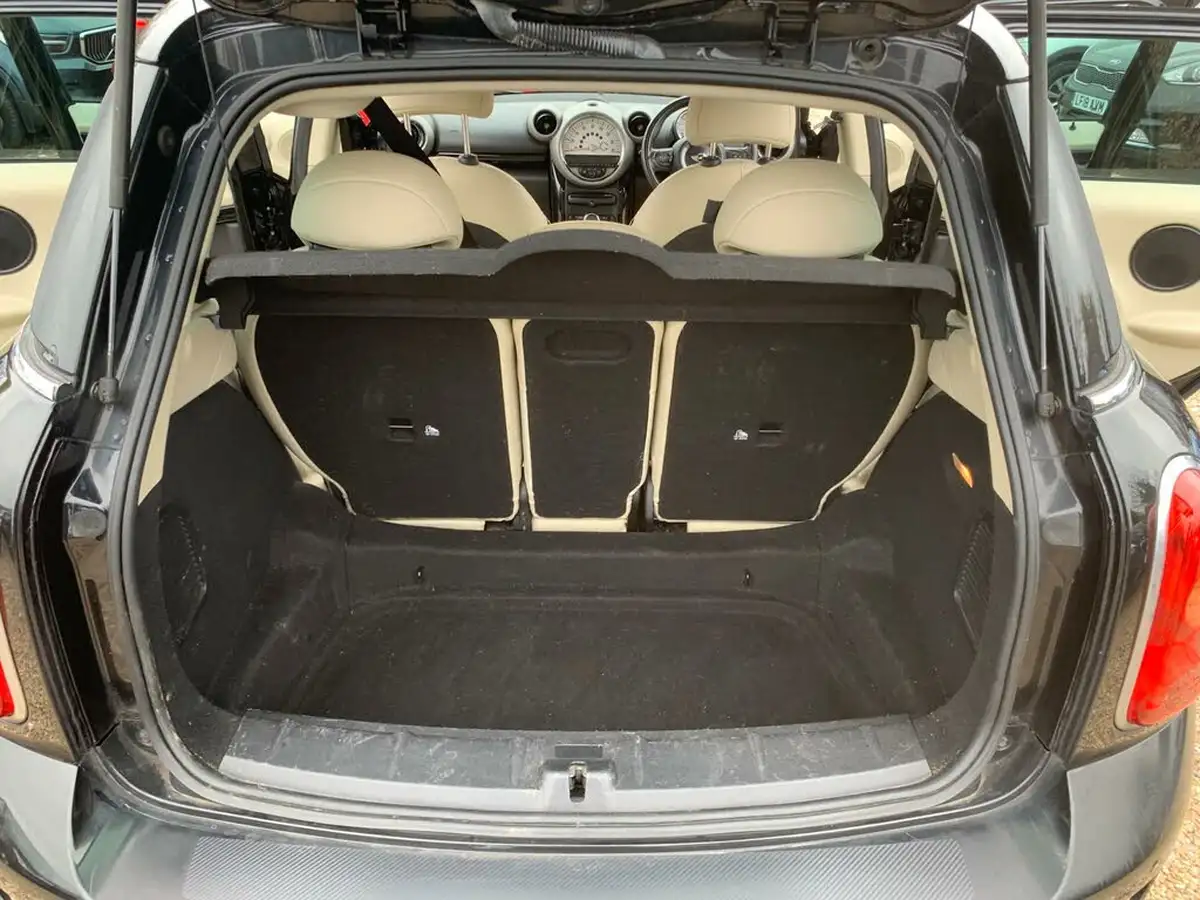 2011-mini-countryman-16-cooper-s-190bhp-all4-big-40