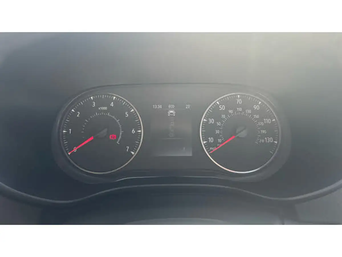 2022-dacia-sandero-stepway-10-tce-essential-90bhp-big-17