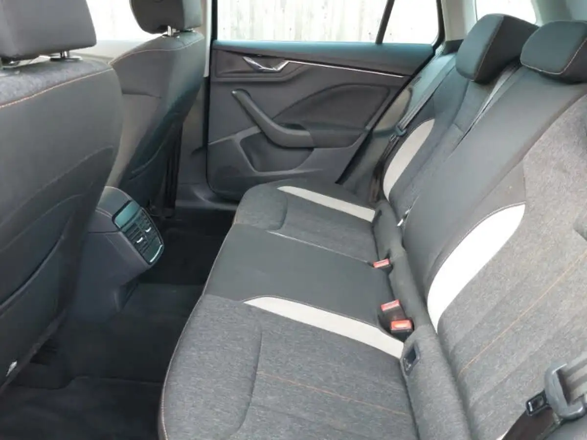 2022-skoda-kamiq-15-tsi-se-l-big-5