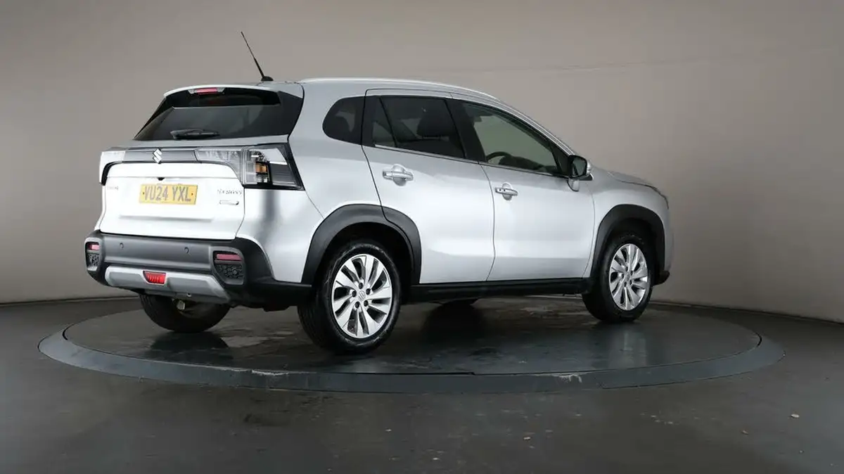 2024-suzuki-s-cross-14-boosterjet-motion-big-55
