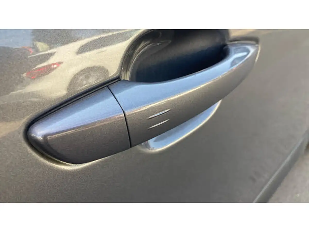 2022-citroen-c4-12-puretech-shine-130ps-big-20