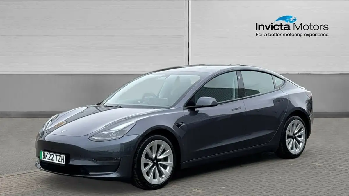 2022-tesla-model-3-e-long-range-big-6