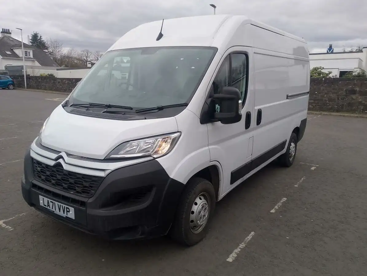 2022-citroen-relay-22bluehdi-35-l2h2-enterprise-big-2