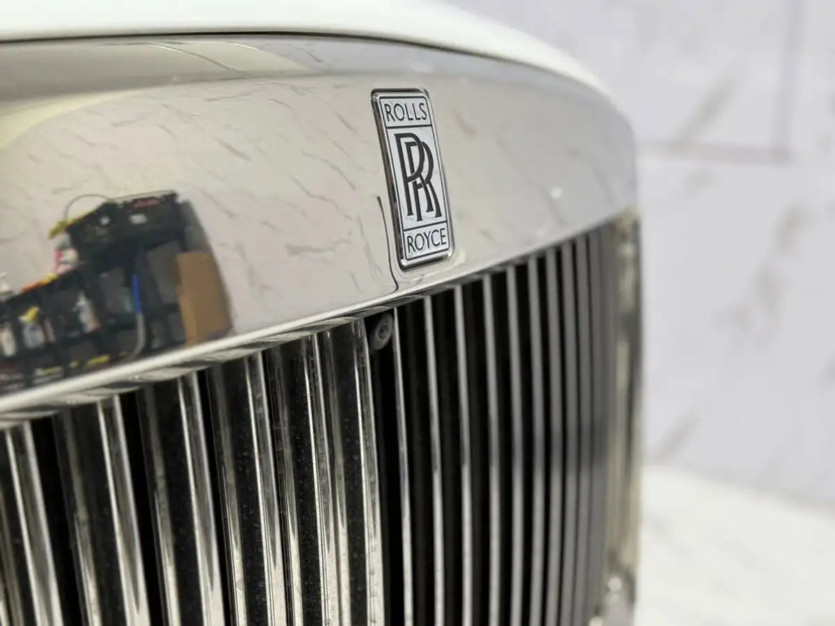 2023-rolls-royce-cullinan-675-big-45
