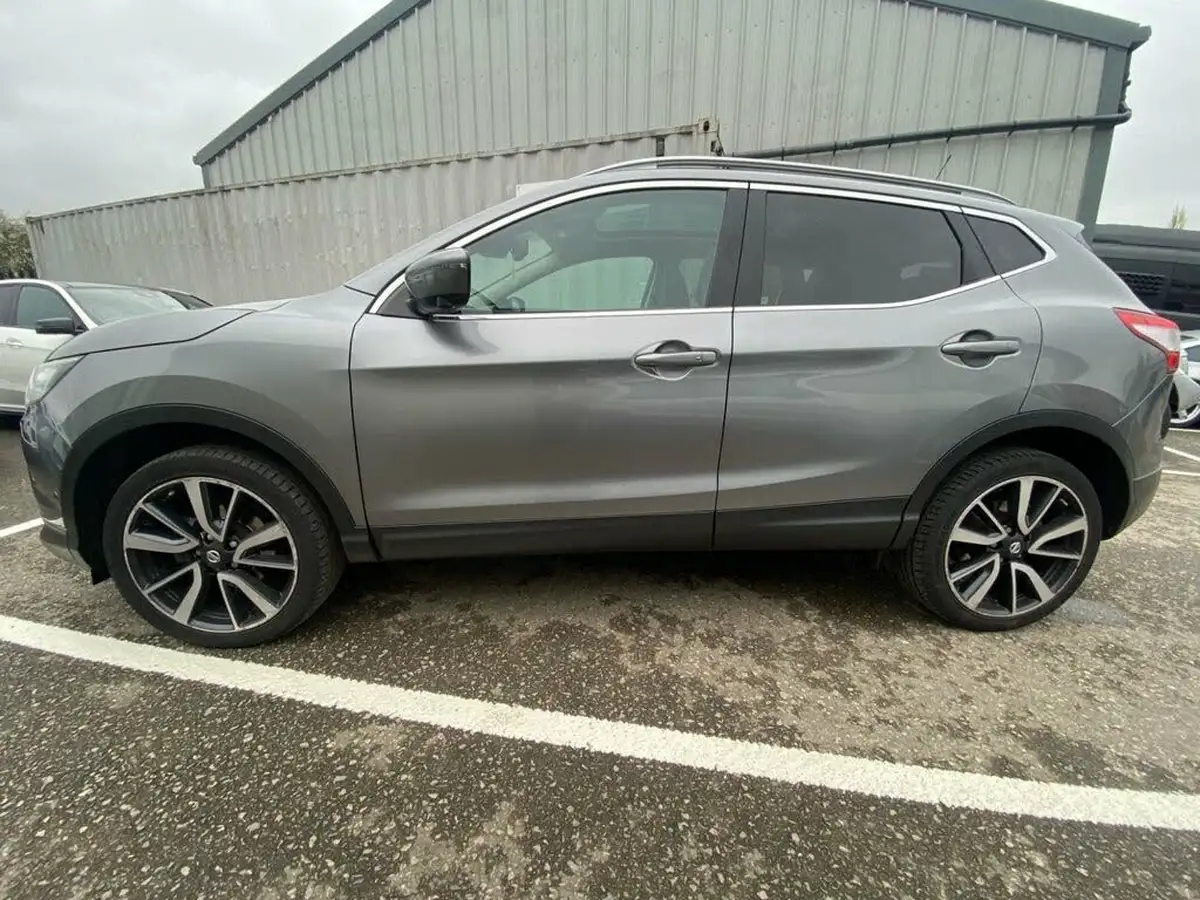 2016-nissan-qashqai-15dci-tekna-big-1