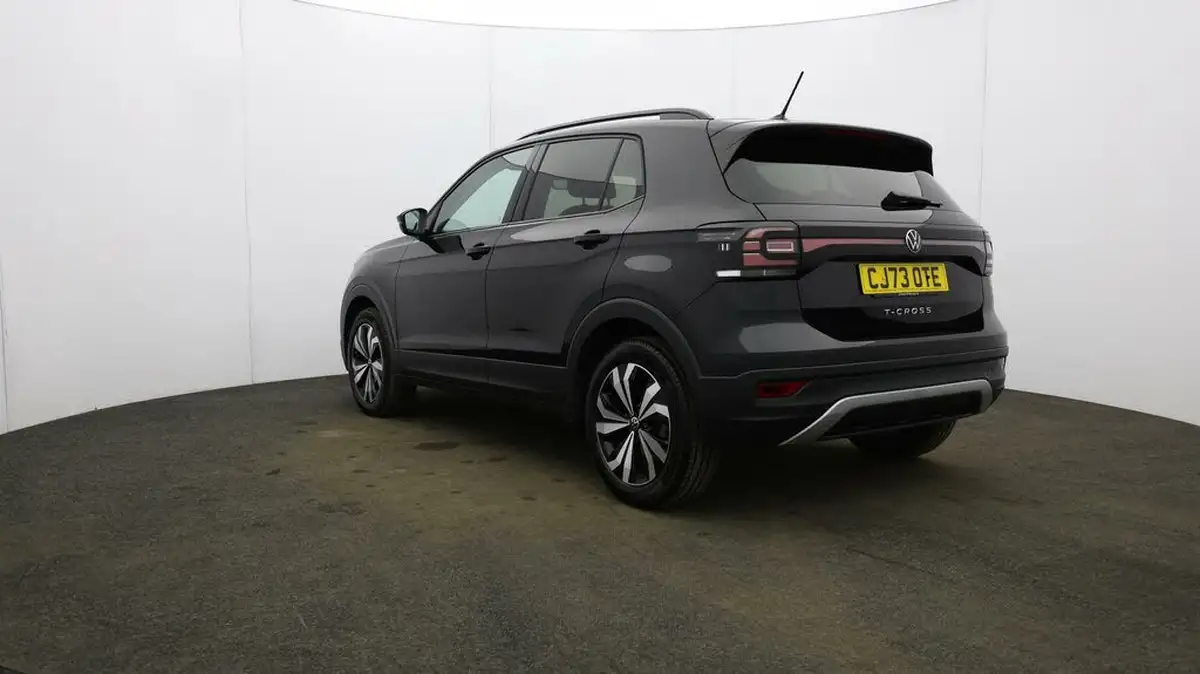 2023-volkswagen-t-cross-10-tsi-black-edition-110ps-dsg-big-33