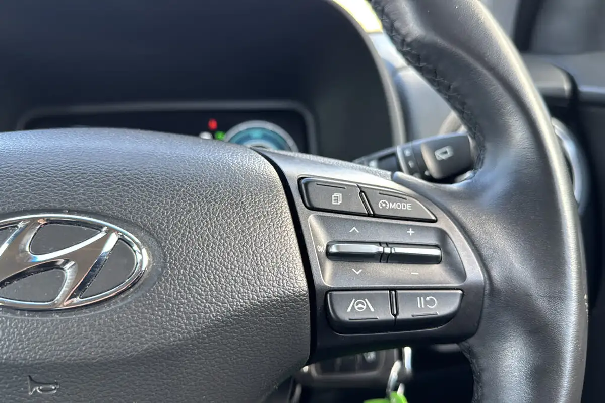 2021-hyundai-kona-16-gdi-se-connect-big-16