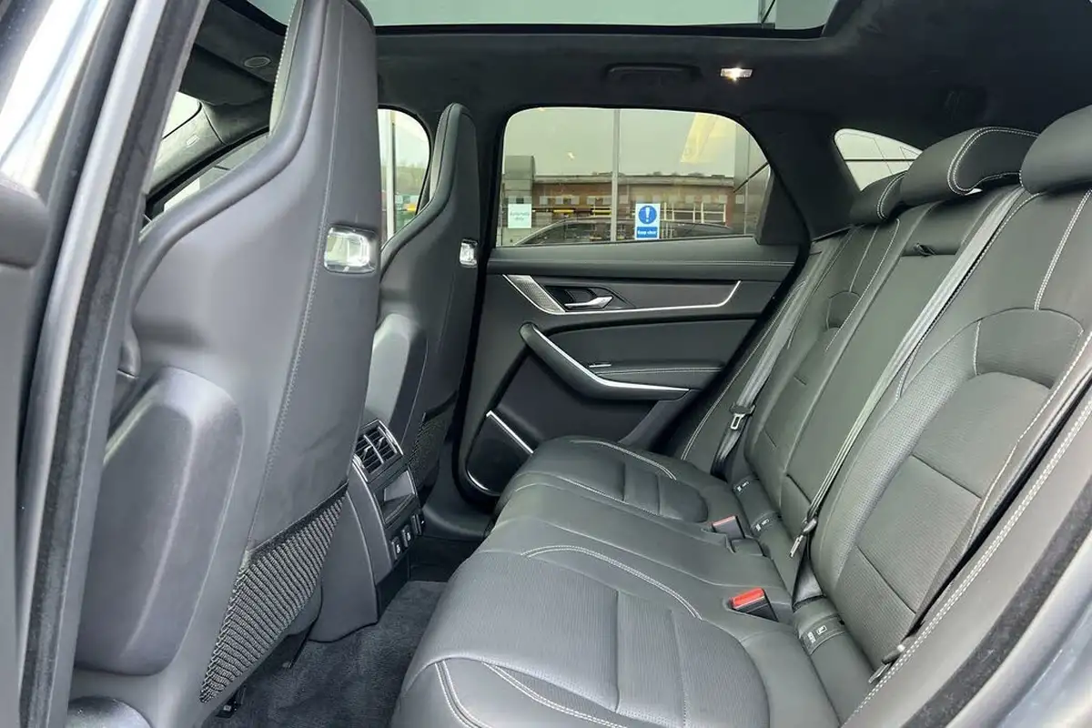 2024-jaguar-f-pace-20-d200-r-dynamic-hse-black-90th-anniversary-edition-big-35