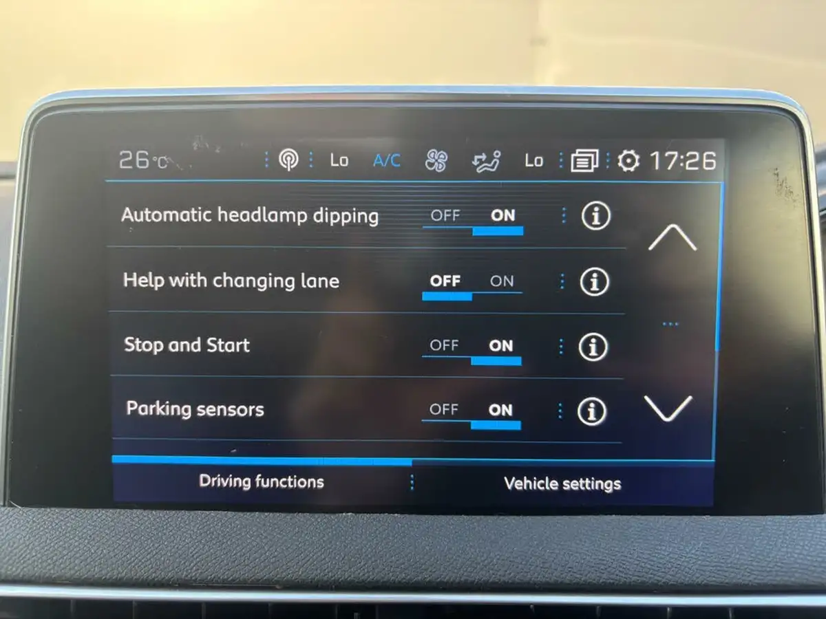2020-peugeot-3008-suv-15-bluehdi-allure-big-48