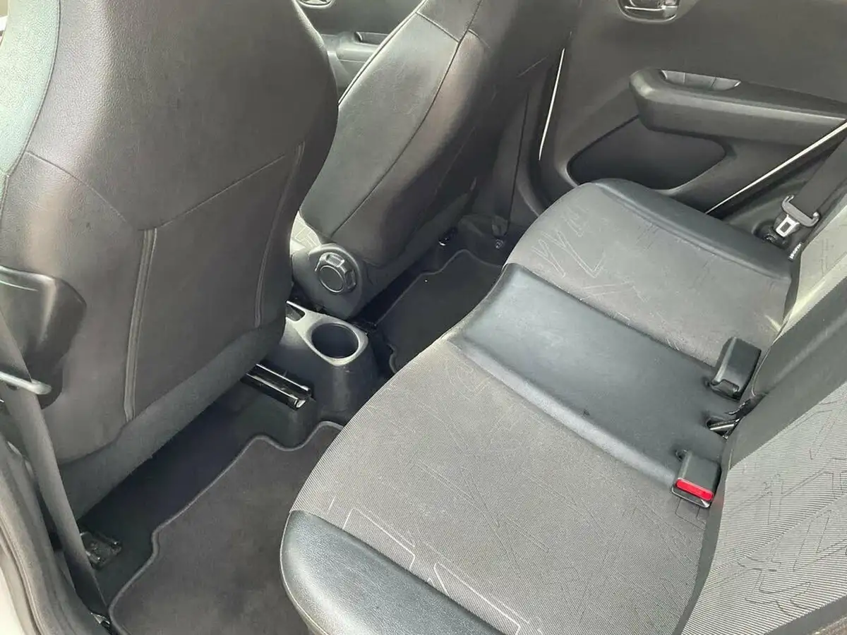 2015-toyota-aygo-10-vvt-i-x-pression-5d-big-29