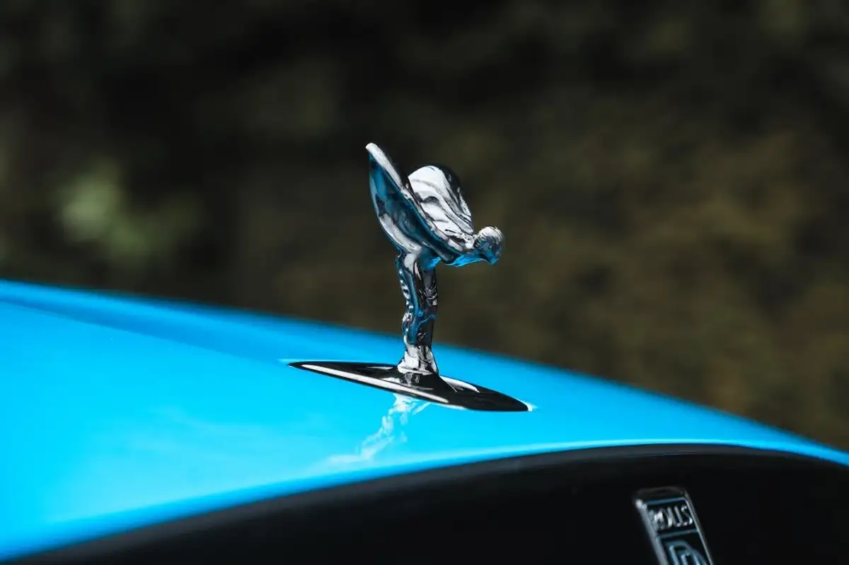 2024-rolls-royce-ghost-675-black-badge-big-16