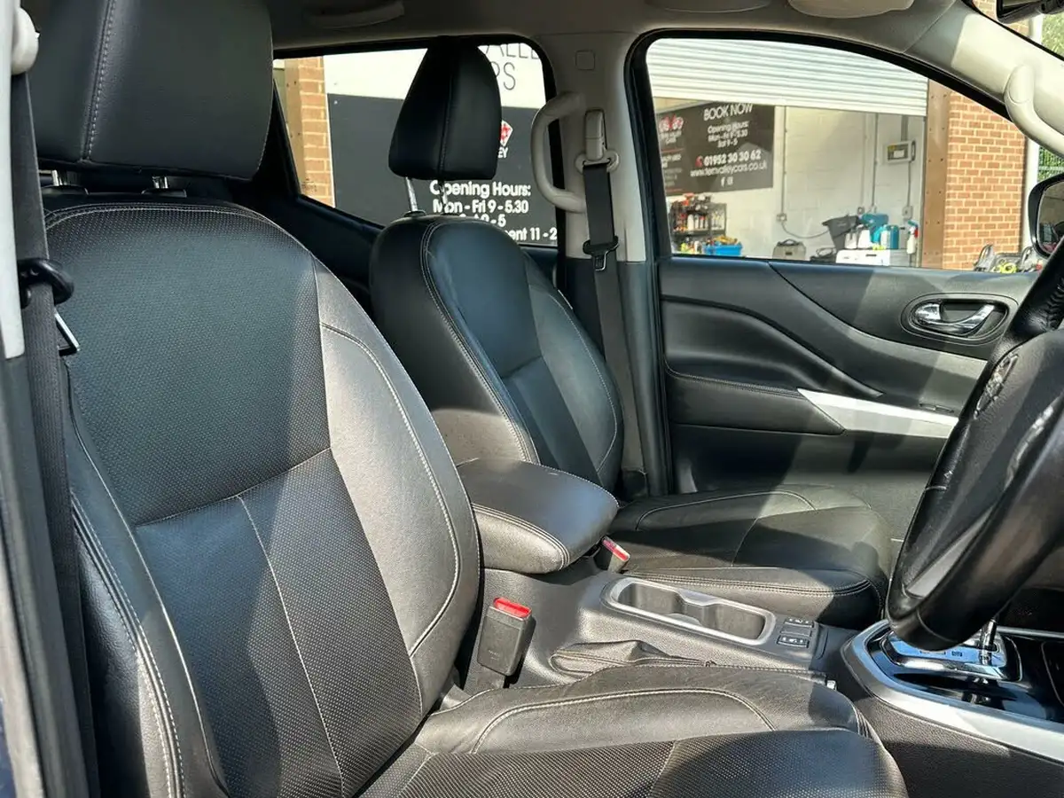 2019-nissan-navara-23dci-tekna-auto-big-26