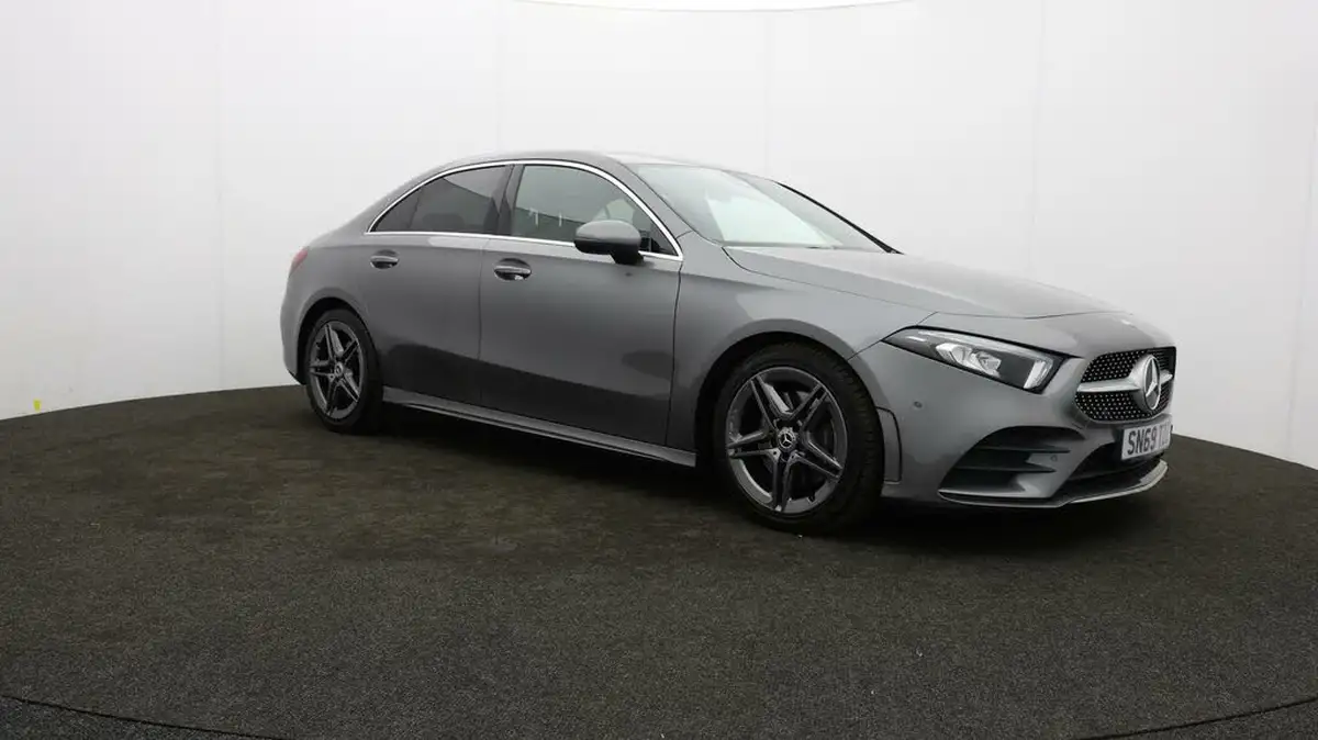 2019-mercedes-benz-a-class-20-a220-amg-line-saloon-4d-4matic-big-40