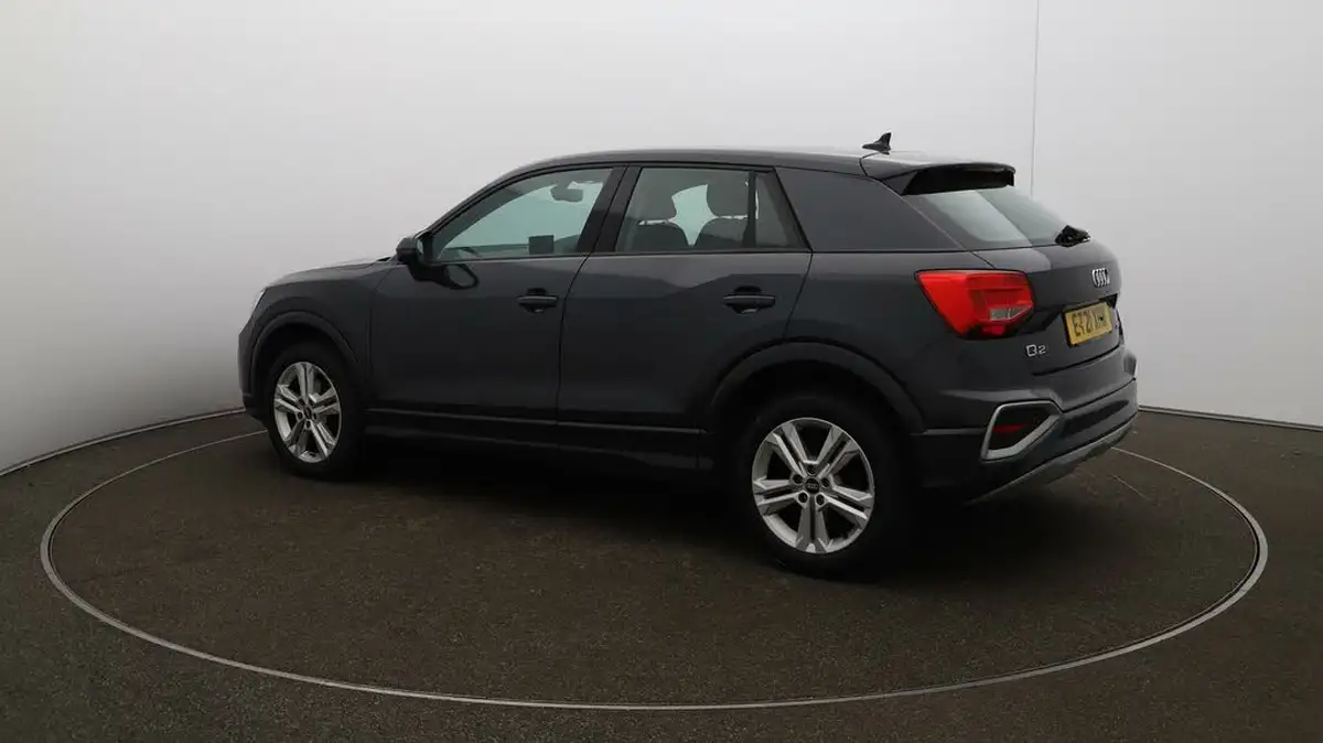 2021-audi-q2-10-30-tfsi-sport-big-26