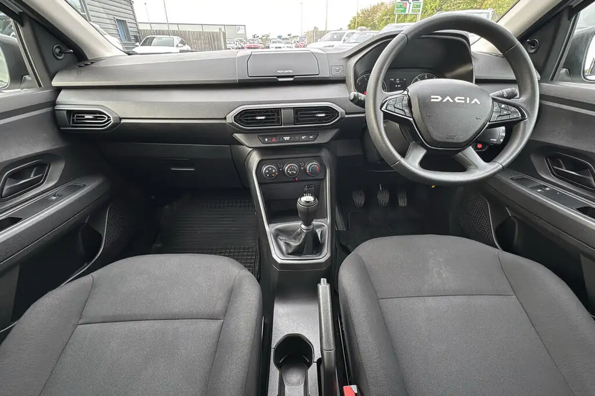 2023-dacia-jogger-10-tce-essential-big-7