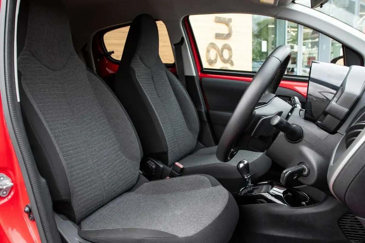 2016-citroen-c1-10-vti-flair-5d-etg-big-29