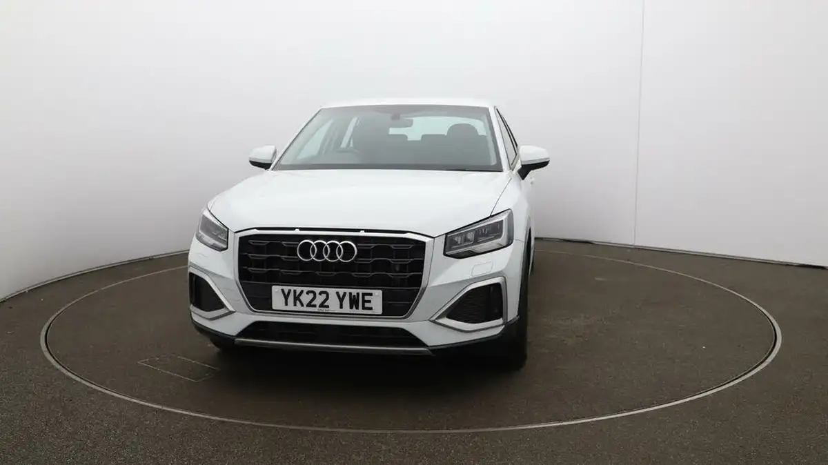 2022-audi-q2-10-30-tfsi-sport-big-30