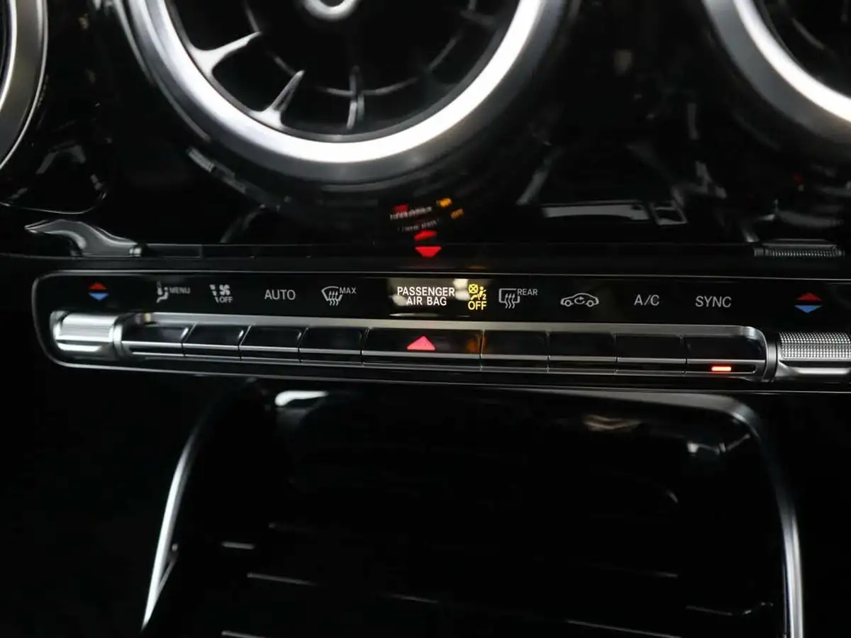 2022-mercedes-benz-cla-20-cla-35-amg-coupe-4d-big-18
