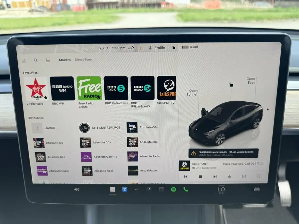 2022-tesla-model-y-e-long-range-big-50