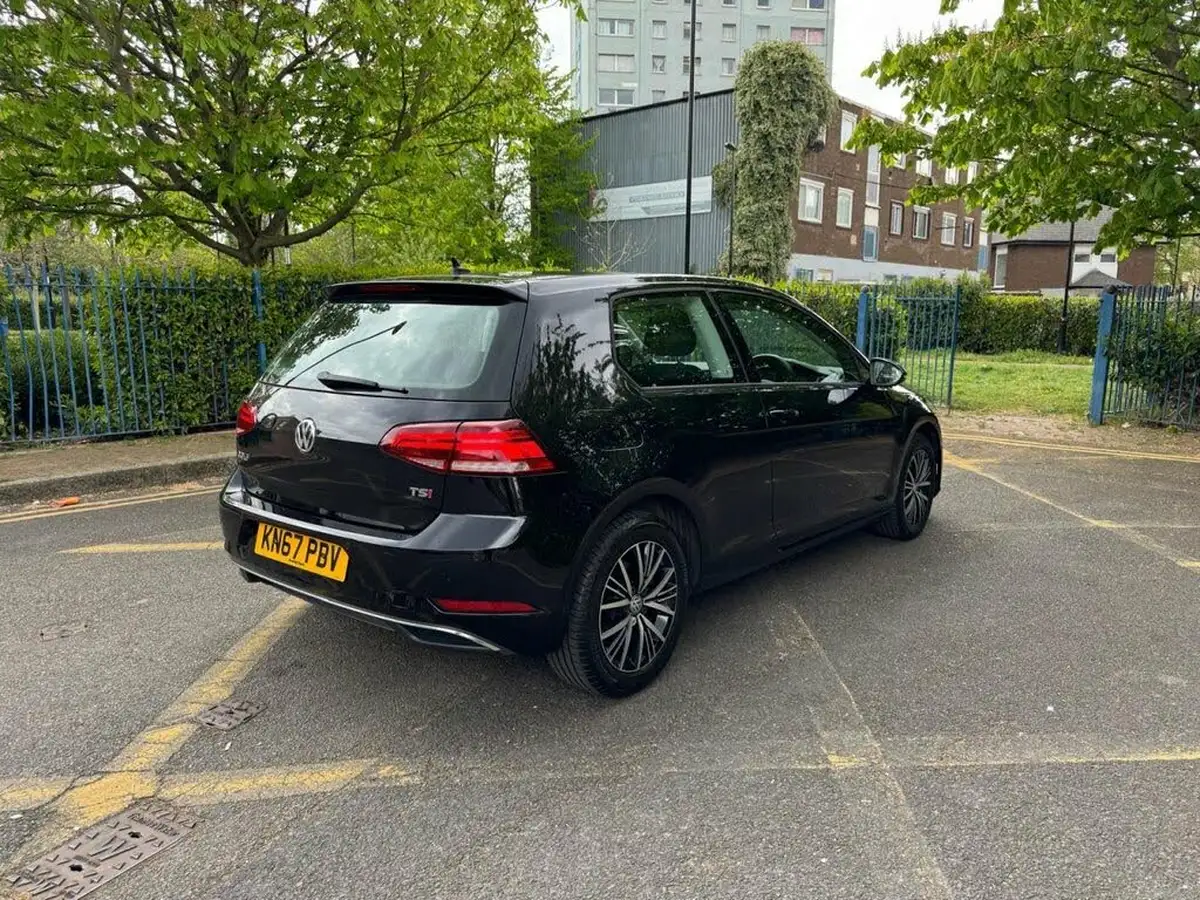 2017-volkswagen-golf-14-tsi-se-nav-ss-hatchback-3d-big-6