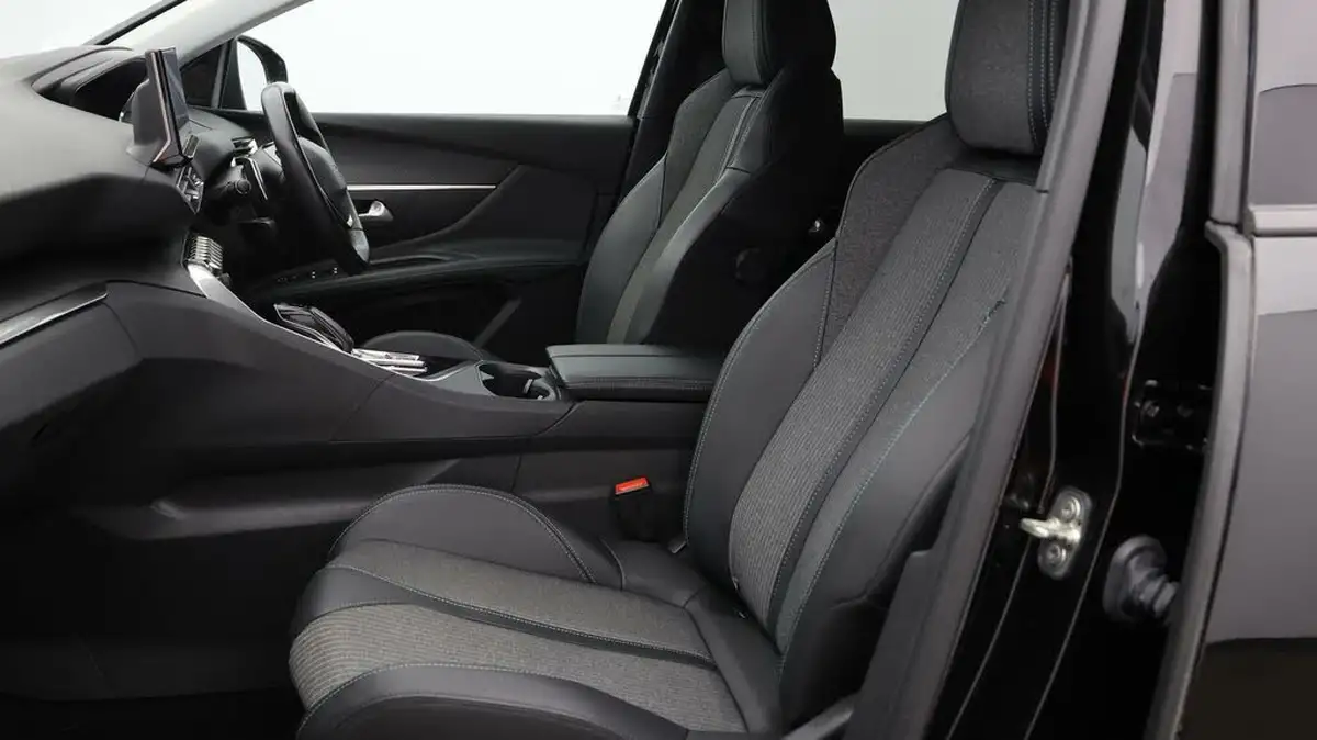 2021-peugeot-3008-suv-15-bluehdi-allure-eat8-big-13