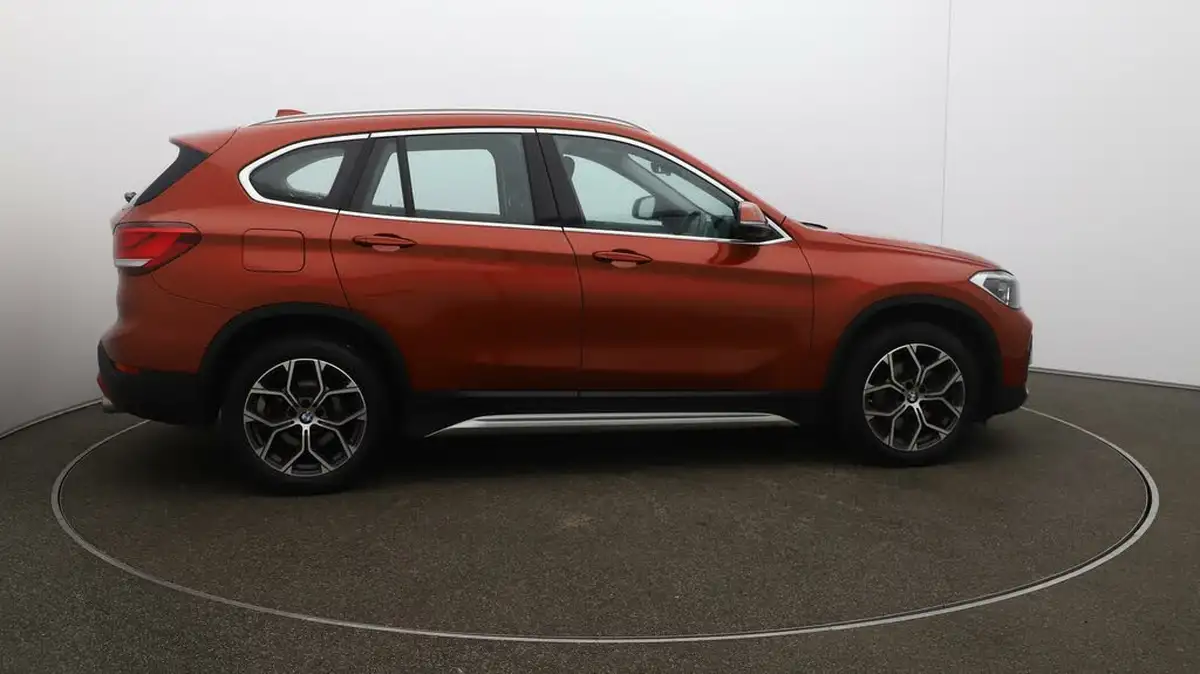 2021-bmw-x1-20-xdrive20i-xline-big-8