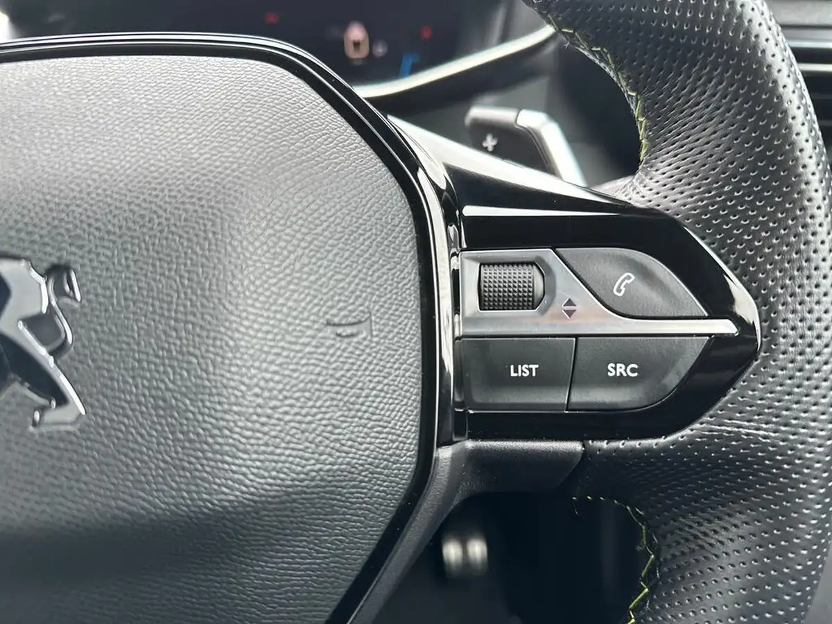 2021-peugeot-2008-suv-12-puretech-gt-premium-130bhp-eat8-big-26