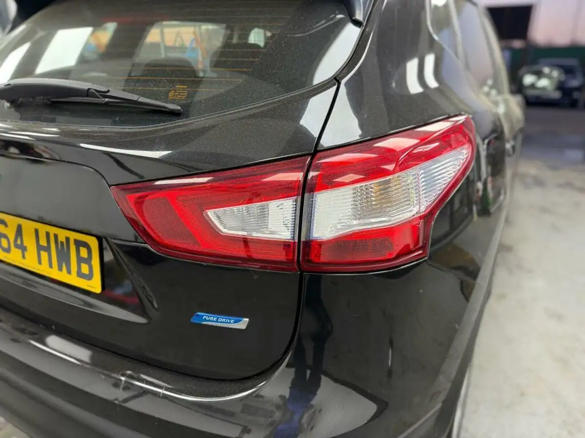 2014-nissan-qashqai-15dci-visia-big-17