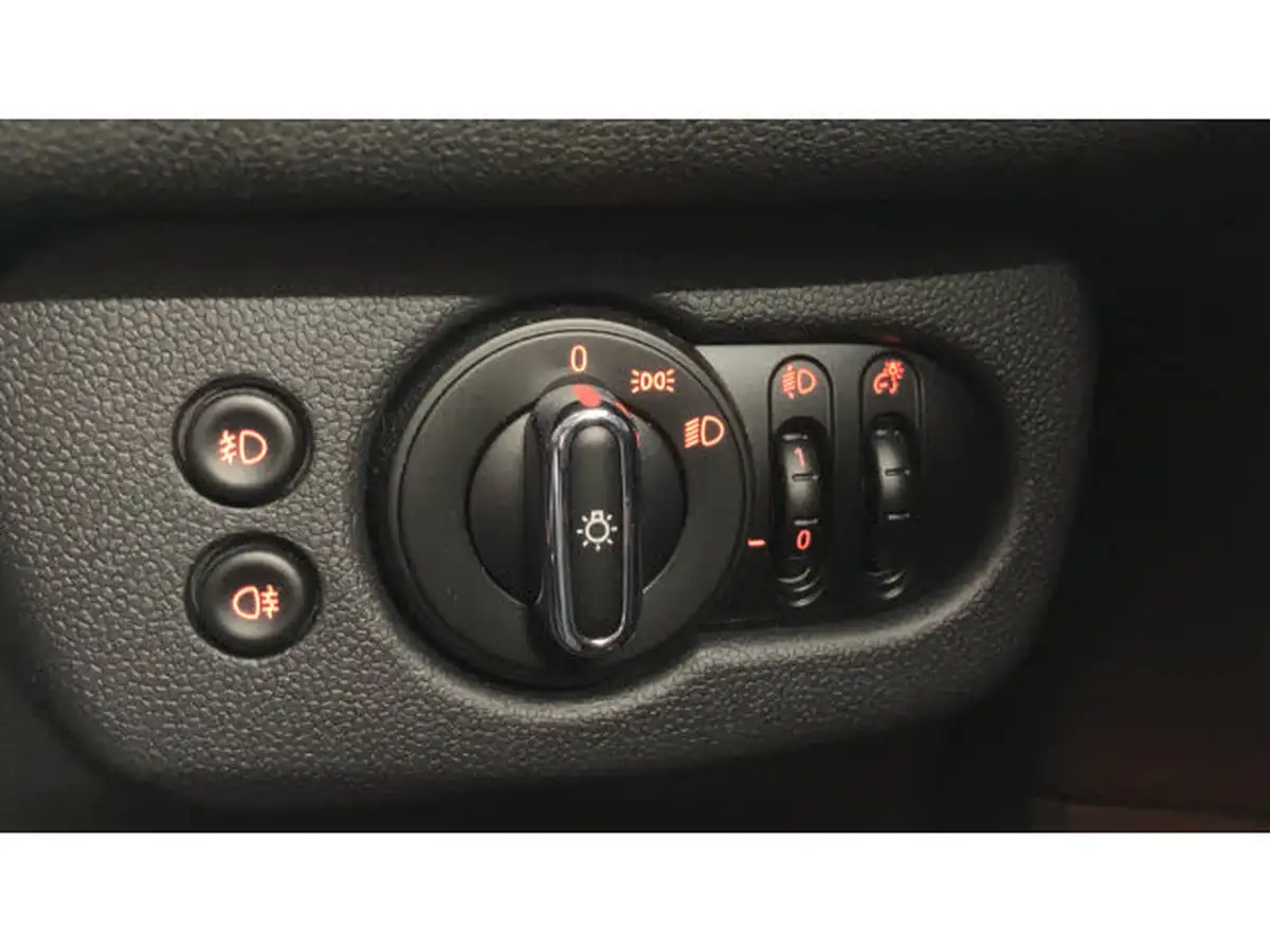 2020-mini-clubman-15-cooper-classic-big-41