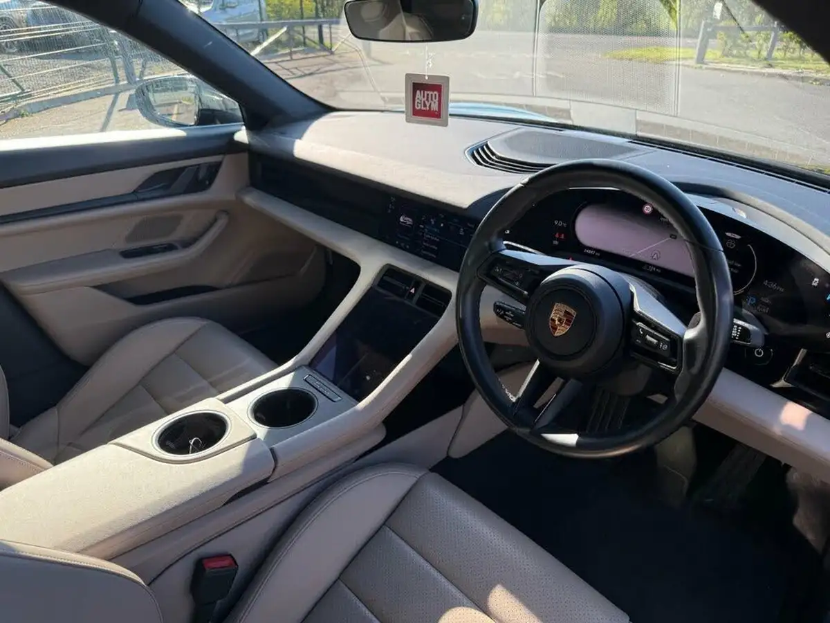2021-porsche-taycan-e-4s-530ps-big-28
