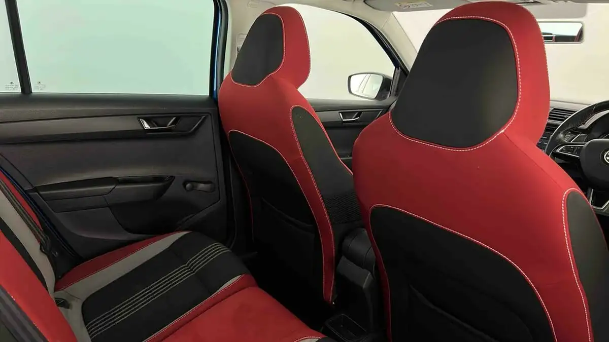 2018-skoda-fabia-10-tsi-monte-carlo-109ps-ss-estate-big-40