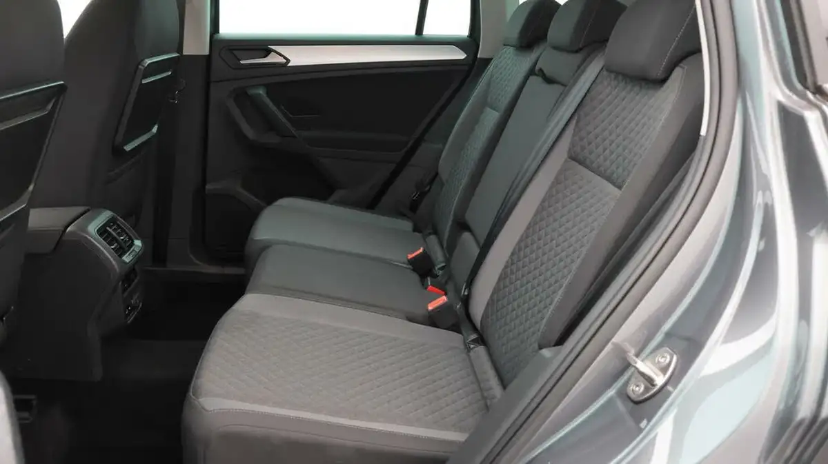 2019-volkswagen-tiguan-20tdi-match-150ps-dsg-big-16