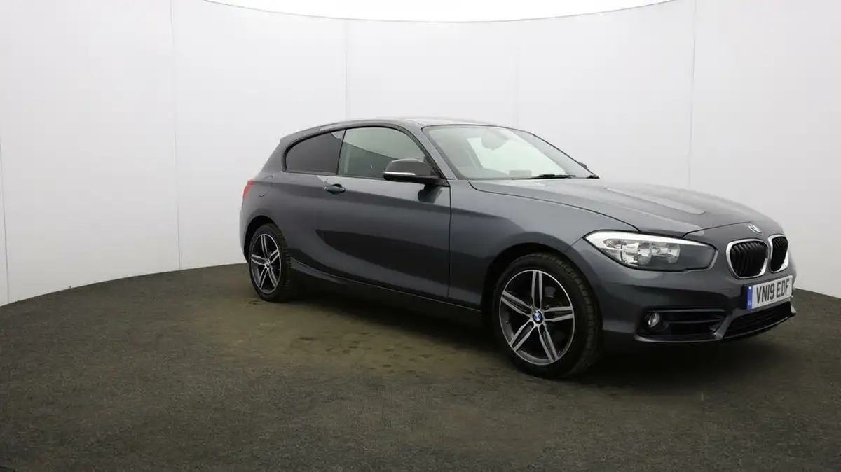 2018-bmw-1-series-15-118i-sport-3d-big-38