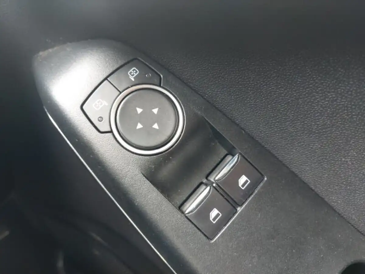 2019-ford-fiesta-11-ti-vct-zetec-3d-big-12