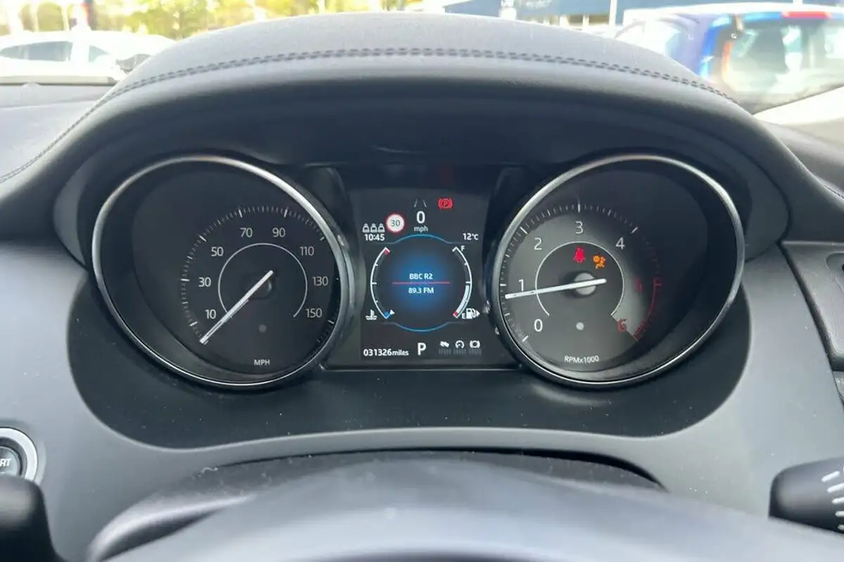 2020-jaguar-e-pace-20-i4d-se-150ps-awd-auto-big-11