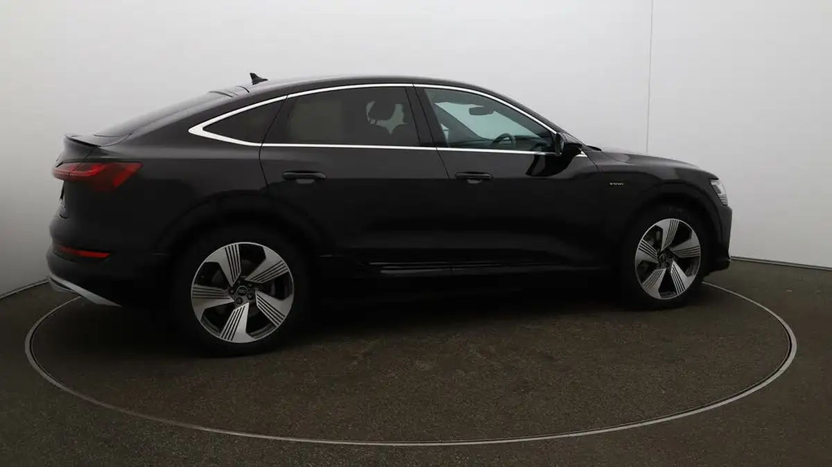 2023-audi-e-tron-55e-s-line-sportback-big-44